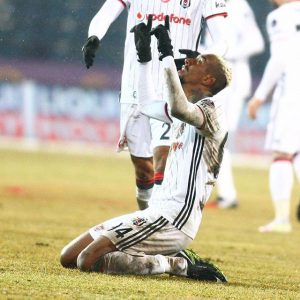 Talisca golle geri döndü!