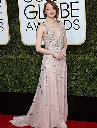 Emma Stone Valentino elbisesi çok yakışmıştı. Sadece En İyi Kadın Oyuncu değil bir de En Şık Kadın Ödülü de verilse fena olmazdı.