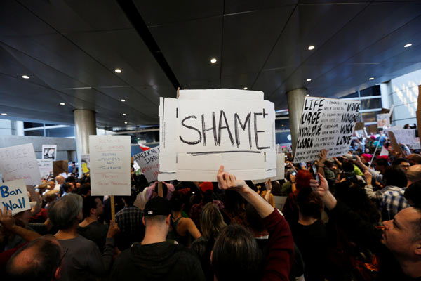 Trump'a kendi seçmenleri de isyan etti!