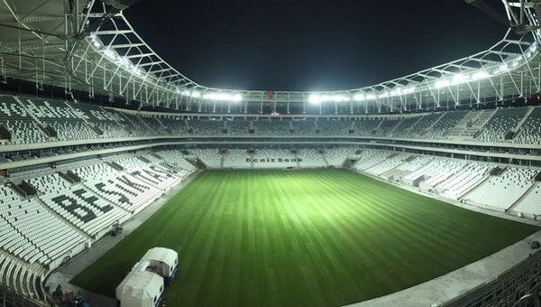 Vodafone Arena finale aday!