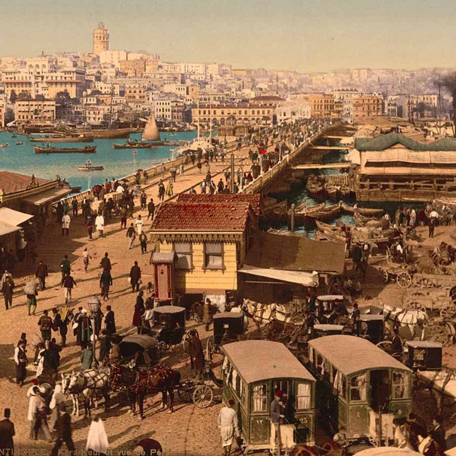 İstanbul’u, tarihi şehirden ayıran yer olan Galata’nın bir görüntüsü