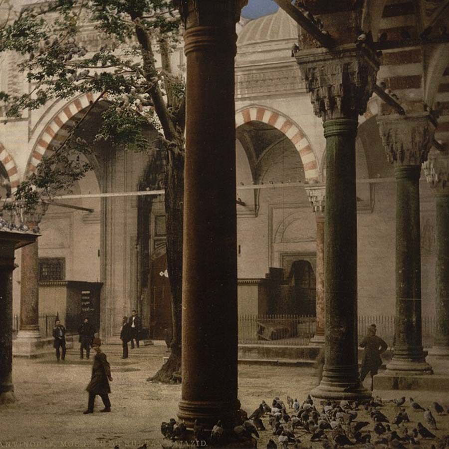 Bayezid Camii’nin özel bir fotoğrafı