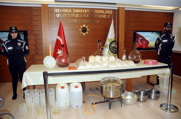  İstanbul'da uyuşturucu operasyonu