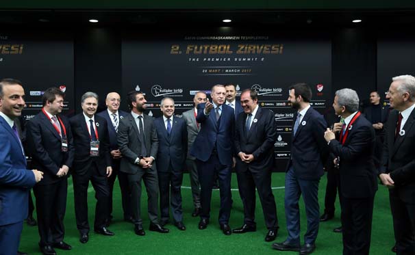 Cumhurbaşkanı Erdoğan, Uluslarararası Futbol Zirvesi'nde