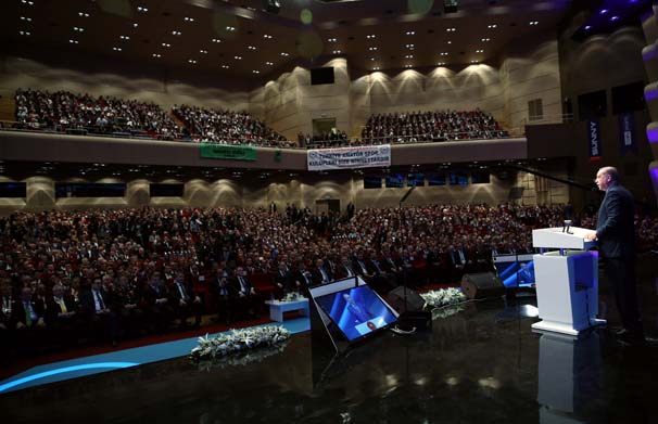 Cumhurbaşkanı Erdoğan, Uluslarararası Futbol Zirvesi'nde