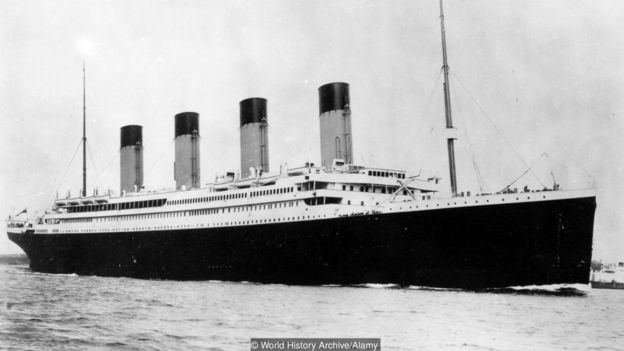 Titanik, İngiltere'nin Southampton limanından New Yorka'a yaptığı ilk seferi tamamlayamadan 15 Nisan 1912'de okyanusa gömüldü.