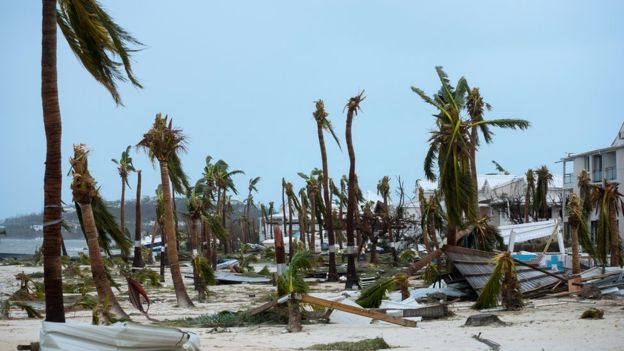 Irma Kasırgası'nın yerle bir ettiği St Martin adası