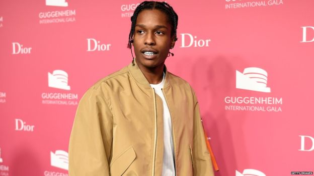 Amerikalı rapçi ASAP Rocky ve pilot ceketi