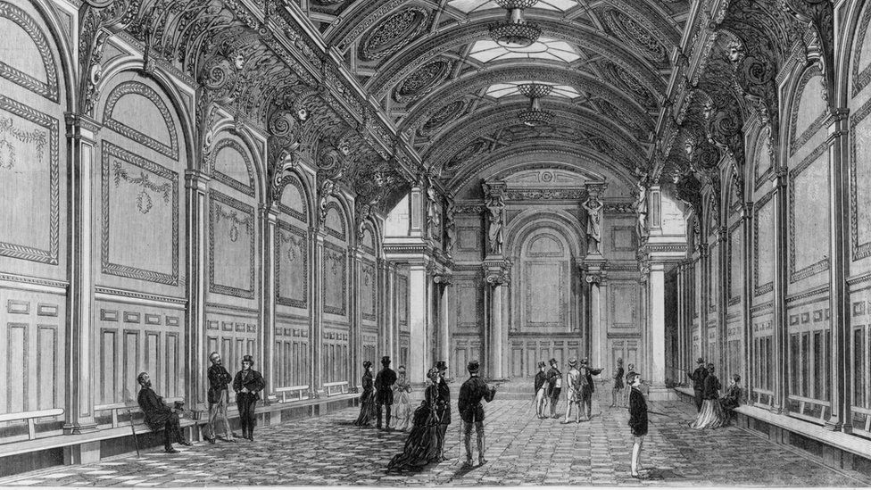 Şimdiki Büyük Salon'un eski hali (1869)