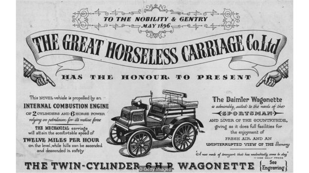 İlk otomobillerin tasarımı at arabalarına çok benziyordu.
