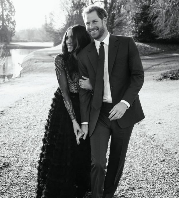 Kensington Saray'nın paylaştığı bu son fotoğrafın çiftin sevenlerine "teşekkür mesajı" olduğu belirtildi.