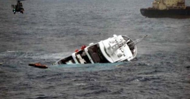 Çanakkalede mülteci teknesi battı