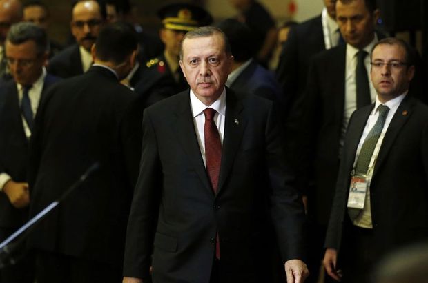 Cumhurbaşkanı Recep Tayyip Erdoğan, vatandaşları her zamankinden çok daha fazla birlik olmaya çağırarak "Devletimiz, her türlü terör tehdidi karşısında, meşru müdafaa hakkını kullanmaktan asla vazgeçmeyecektir'' dedi.