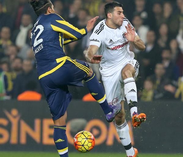 Sakatlığı nedeniyle sezonu kapatan Rhodolfo’nun dışında, ilk 11’de sahaya çıkan Mario Gomez, Olcay Şahan, İsmail Köybaşı ve Andreas Beck’in 3’er sarı kartı vardı.