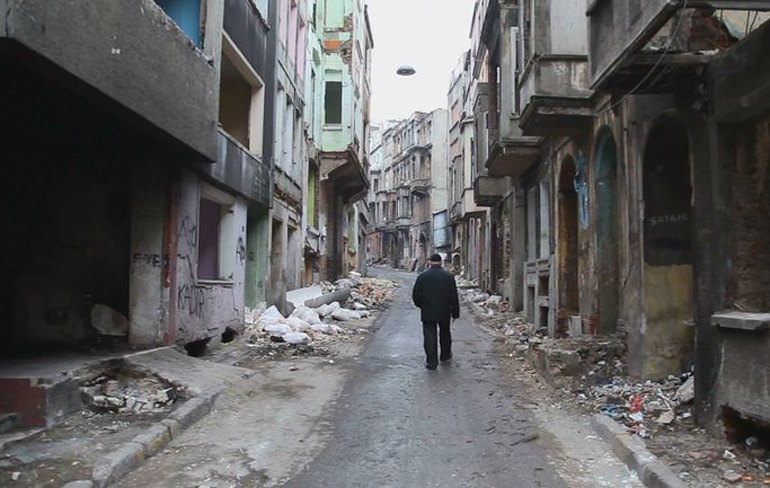 BEYOĞLU’NUN ÜVEY EVLADI: TARLABAŞI