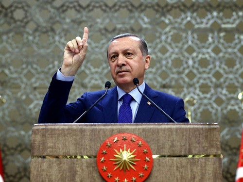 "23. Muhtarlar Toplantısı’nda Türkiye’nin değişik bölgelerinden gelen muhtarlara hitap eden Cumhurbaşkanı Erdoğan,