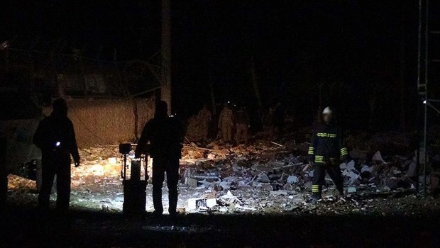 Askerlik şubesine bomba yüklü araçla saldırı