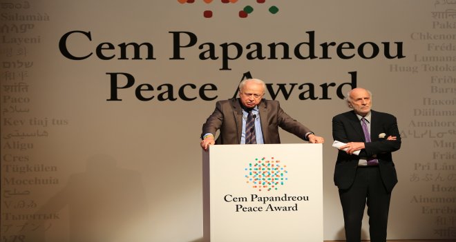 “Cem Papandreu Uluslararası Barış Ödülü”,
