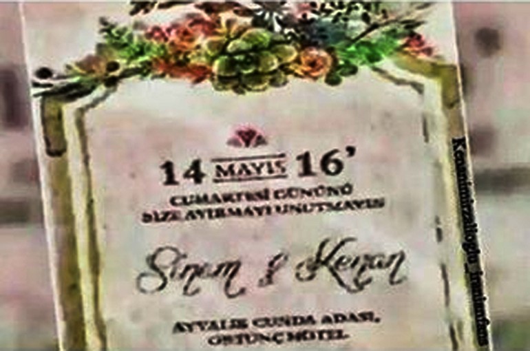 Kenan İmirzalıoğlu ve Sinem Kobal'ın düğün davetiyesi