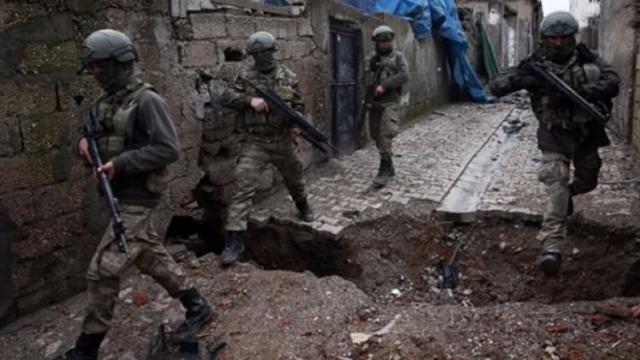 Şırnak'ın Uludere İlçesi'ndeki bir üs bölgesinde konuşlu bulunan bir tank