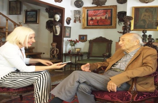 "Gazeteci Neşe Berber Nazım Hikmet'in dostu ünlü yazar Hıfzı TOPUZ ile çok çarpıcı bir röportaja imza attı.