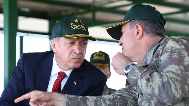 Cumhurbaşkanı Erdoğan Efes-2016 tatbikatında