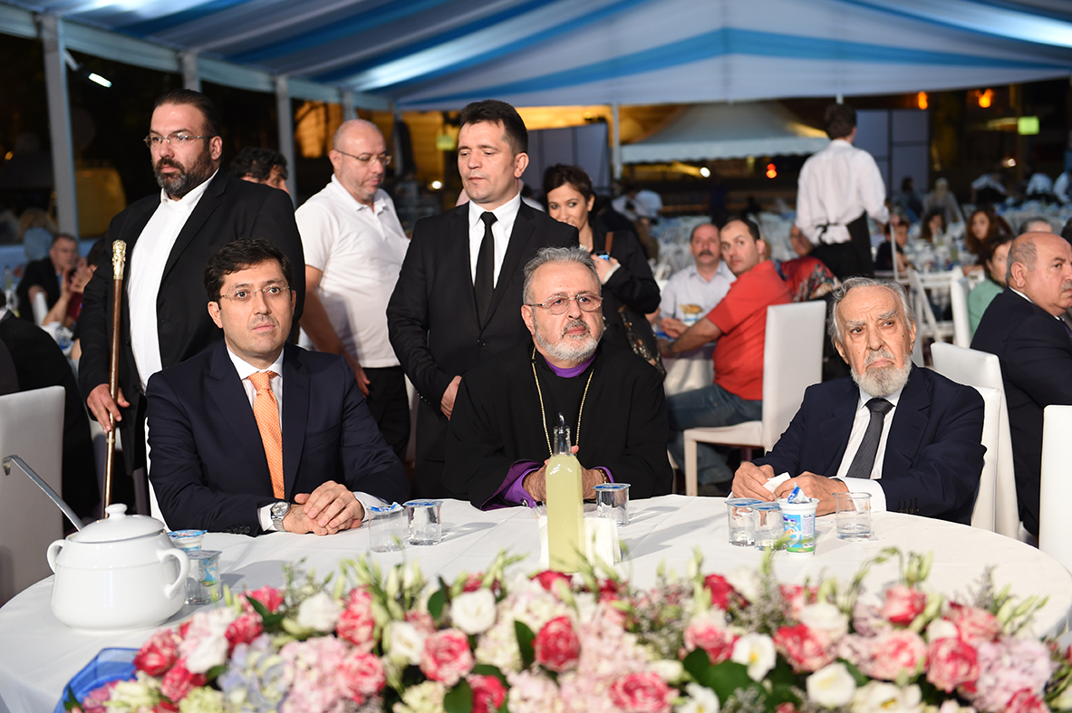 3 Semavi dinin temsilcileri Beşiktaş'ta iftarda buluşuyor