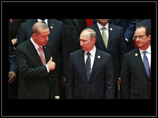 Kremlin'den yapılan açıklamada, Rusya Devlet Başkanı Vladimir Putin'in, Türkiye Cumhurbaşkanı Recep Tayyip Erdoğan ve Suriye Devlet Başkanı Beşar Esad'ı bir araya getireceği şeklindeki haberlerin doğru olmadığı belirtildi.
