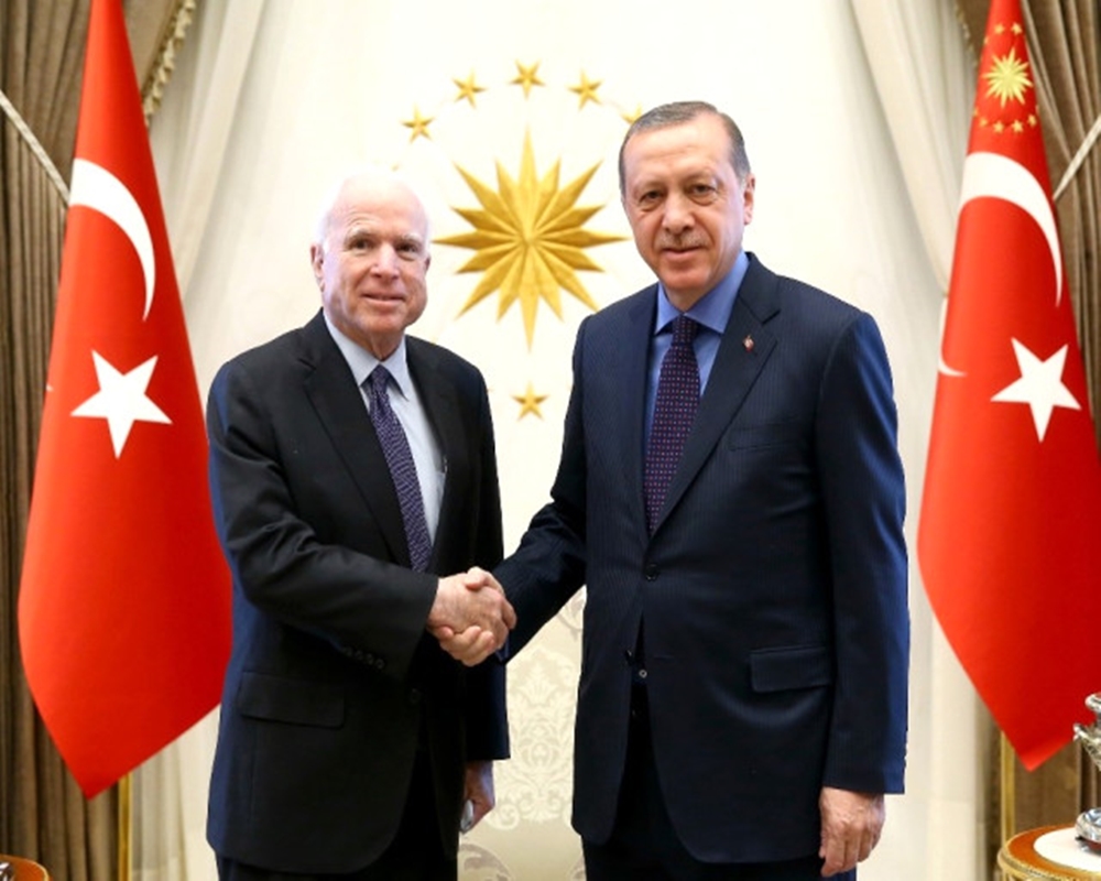 Cumhurbaşkanı Erdoğan ile John McCain görüşüyor