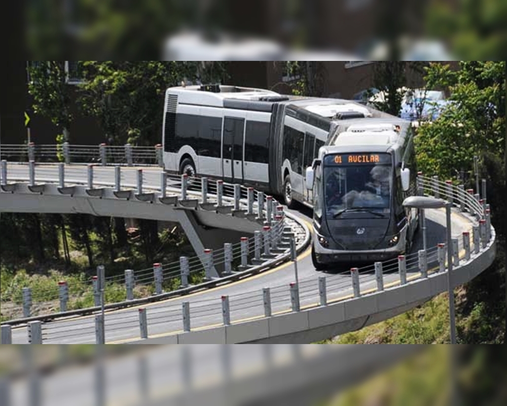 İBB’nin metrobüs hattında kullanmak için Hollanda'dan aldığı otobüslerin CHP'li Meclis Üyesi Hakkı Sağlam, Hollanda'ya iade edilmesi çağrısında bulundu.