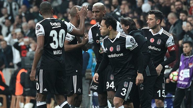 Kartal tarih yazmaya devam ediyor