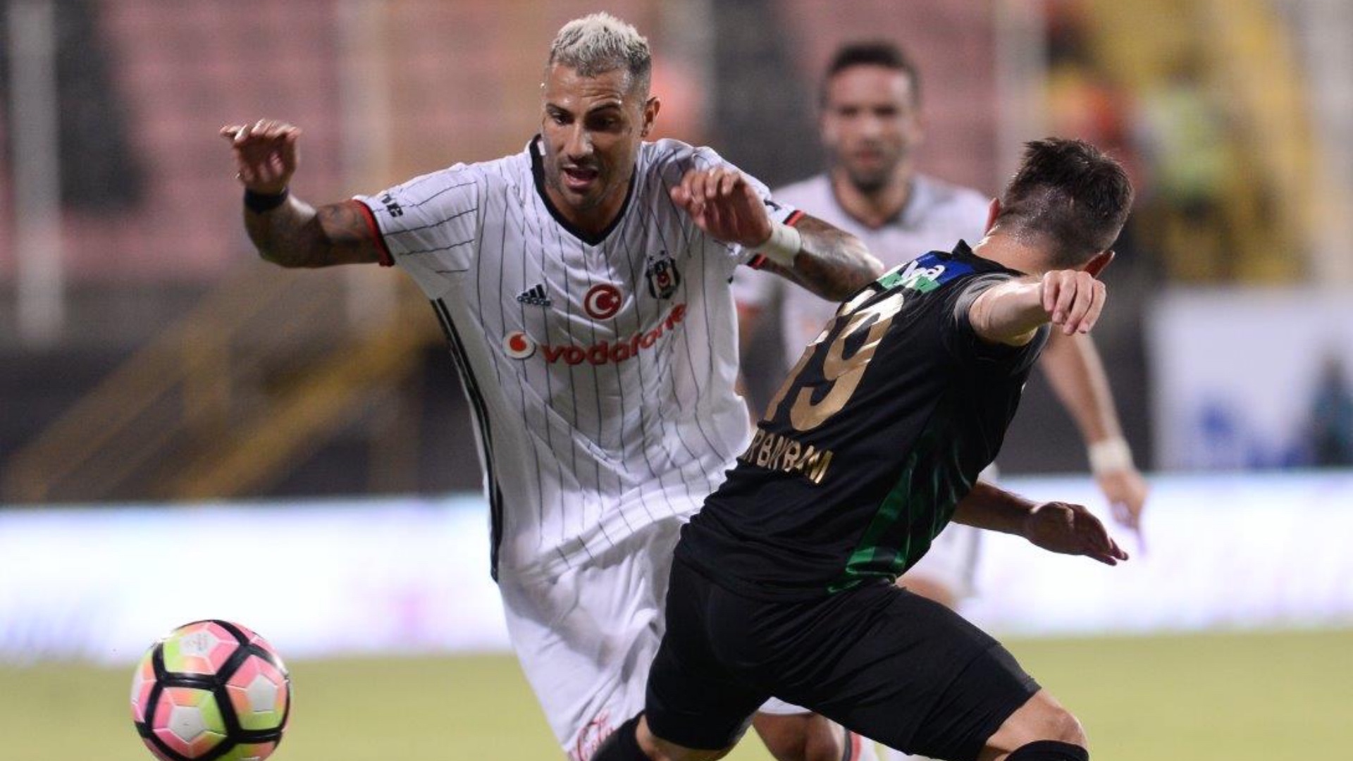 SPOR: Quaresma oynuyor mu?..