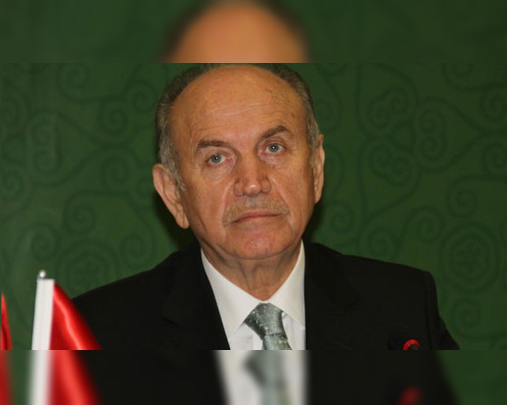 İstanbul Büyükşehir Belediyesi Başkanı Kadir Topbaş görevinden istifa etti.