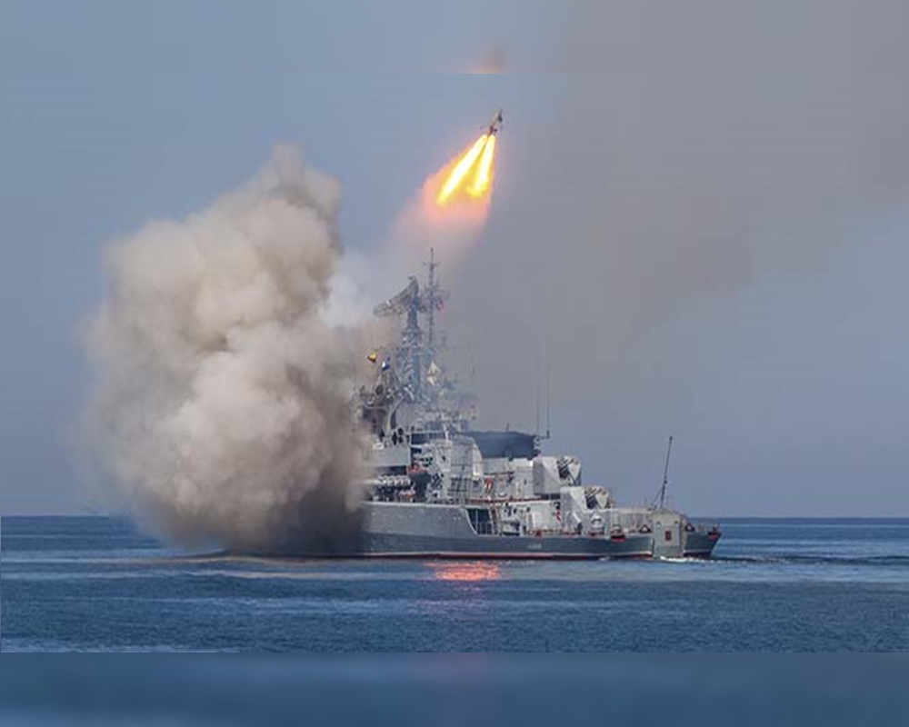 Rusya IŞİD'i denizden vurdu!