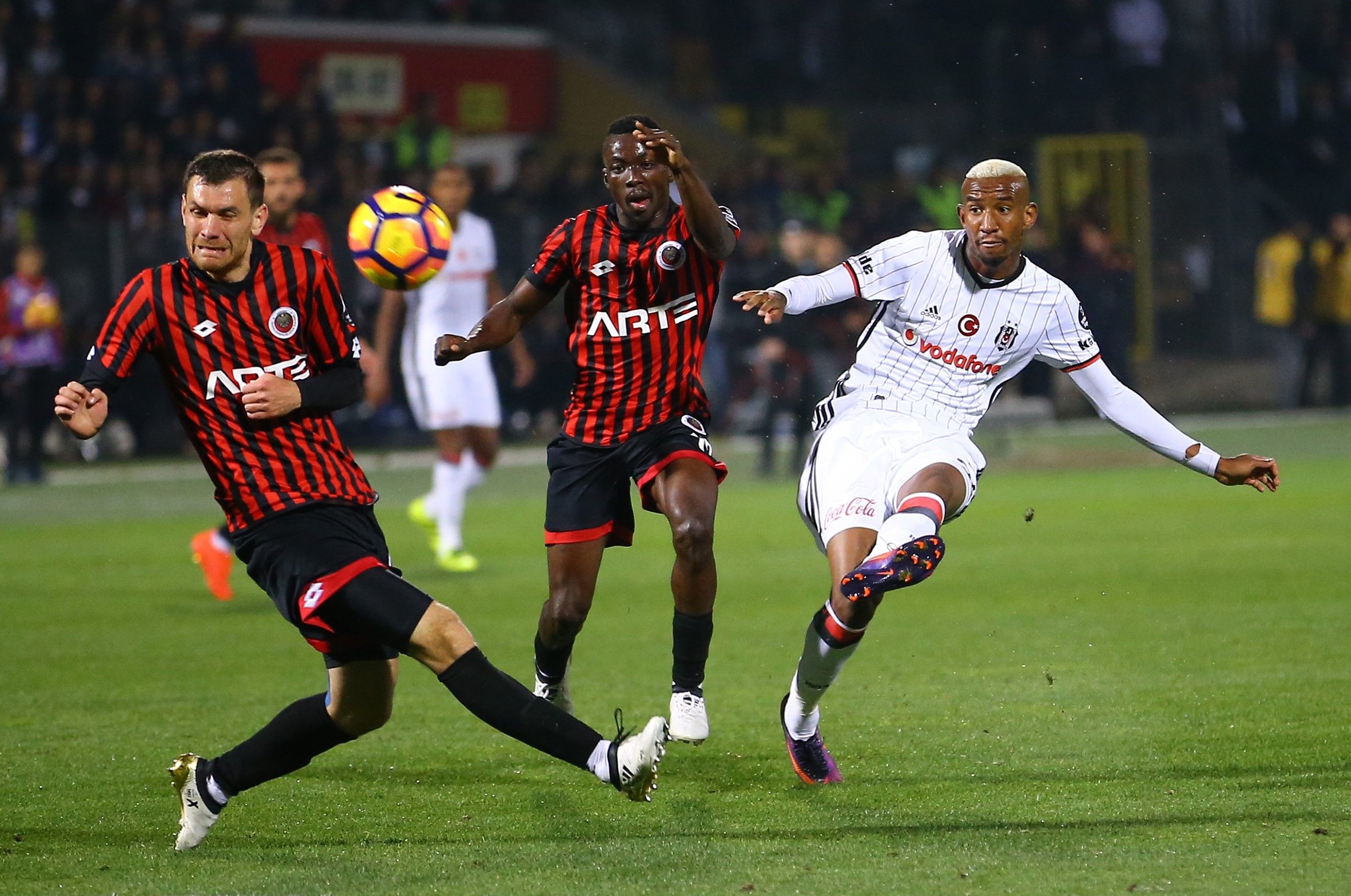 Beşiktaş'ta Talisca operasyonu