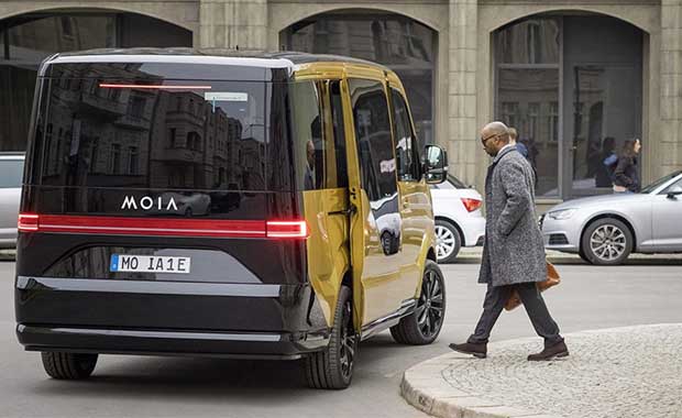 Volkswagen, otonom dolmuşu MOIA'yı tanıttı