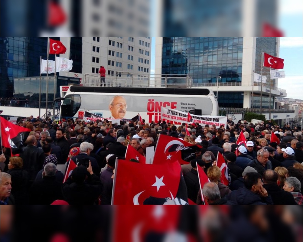 CHP Genel Başkanı Kemal Kılıçdaroğlu, Ataşehir Belediye Başkanı Battal İlgezdi'nin görevden uzaklaştırılması hakkında açıklama yaptı.