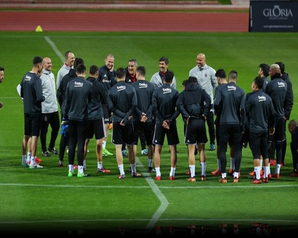 Beşiktaş Antalya'da tam kadro!