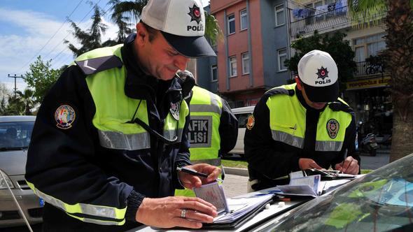 İstanbul'da günde 4 bin trafik cezası kesildi