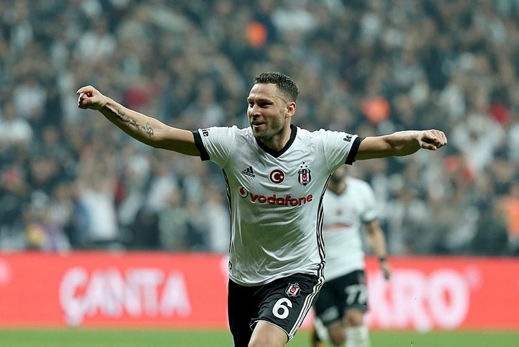 Tosic'e talipler var